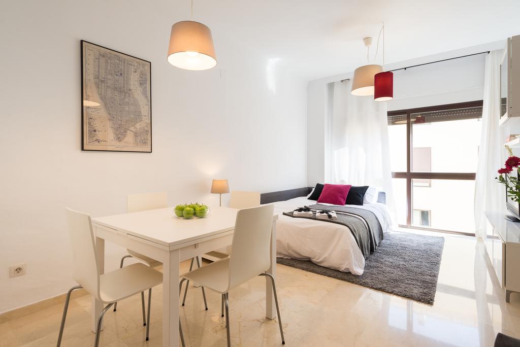 Colon12 Urban Apartment Málaga Extérieur photo